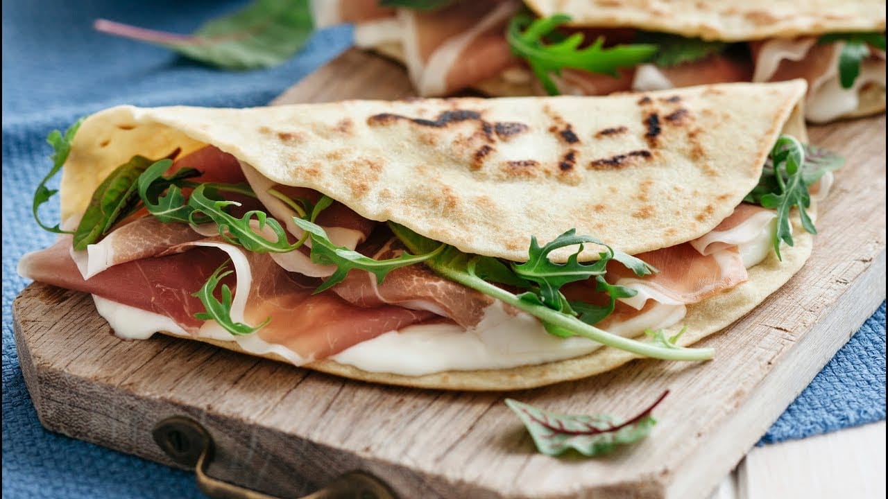 Come fare la piadina, la ricetta originale