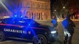 Rapina in Foscherara: Due Giovani Arrestati dopo Aggressione con Spray Urticante